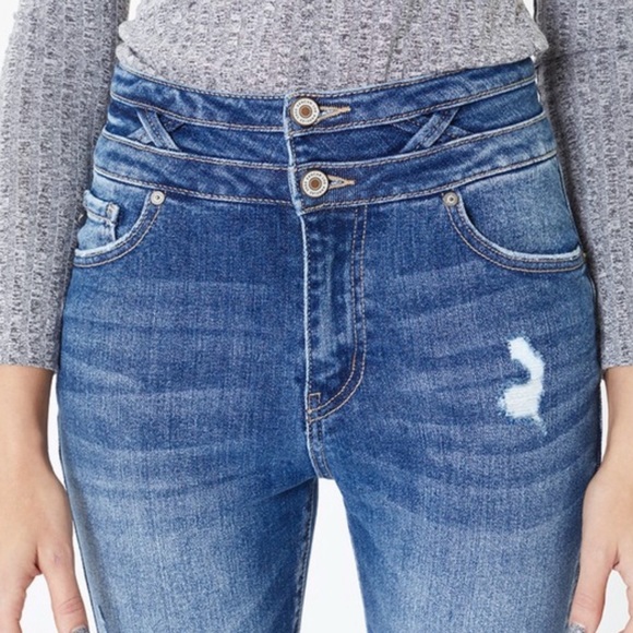 •New • Elisa • Ultra High Rise Super Skinny - Picture 5 of 9